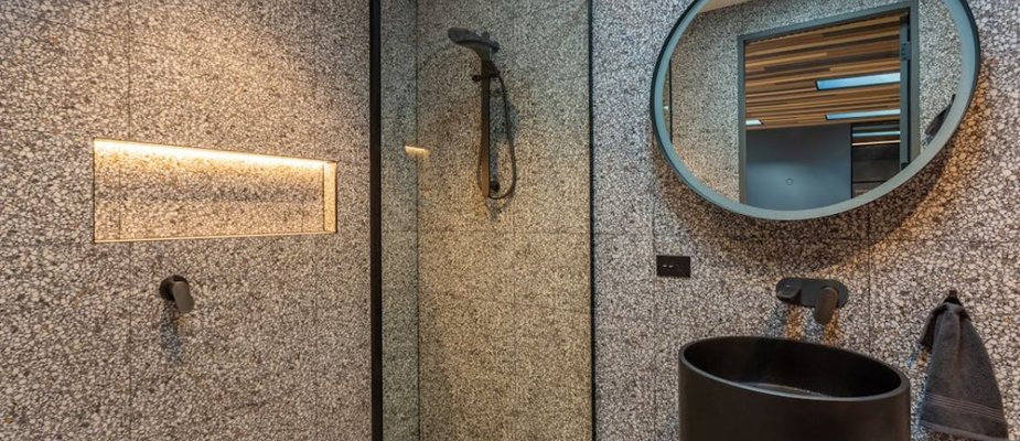Qual o melhor chuveiro com pressurizador: Como escolher a opção ideal para seu banho!