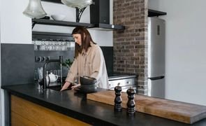 como desentupir pia de cozinha