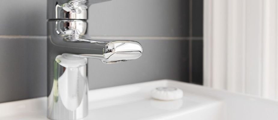 Como escolher a torneira ideal para banheiro: Dicas para unir estilo e funcionalidade!