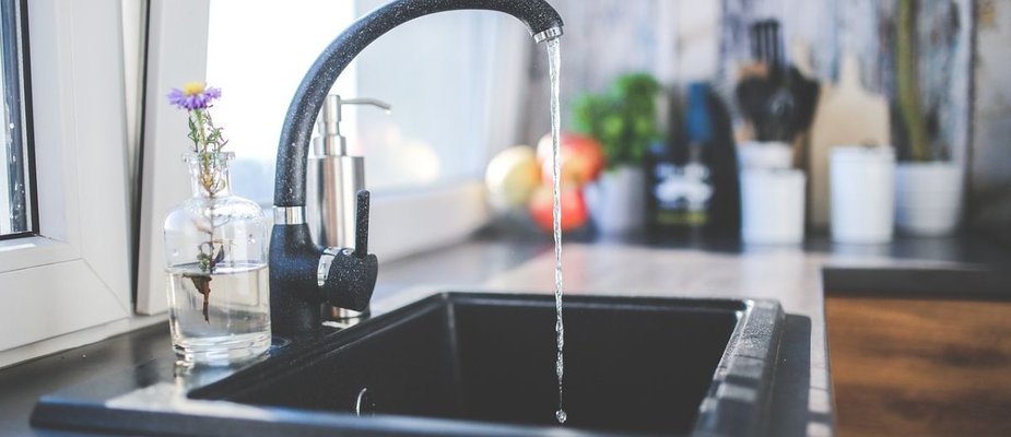 Torneira vazando agua: como resolver!