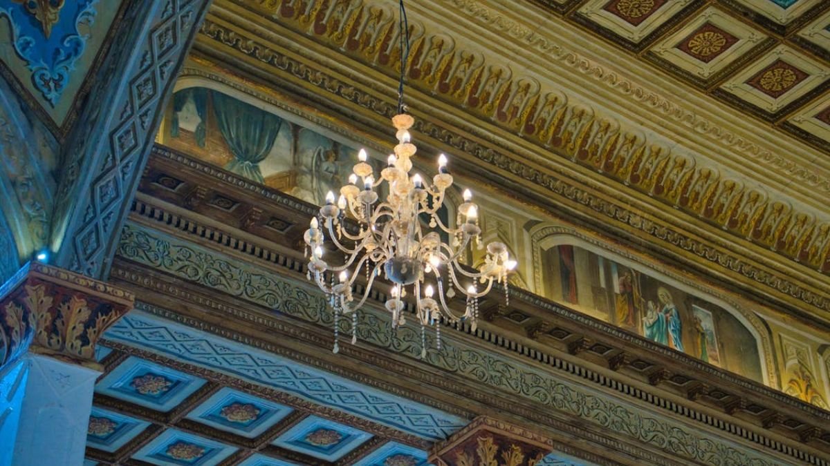 lustre de cristal pendurado